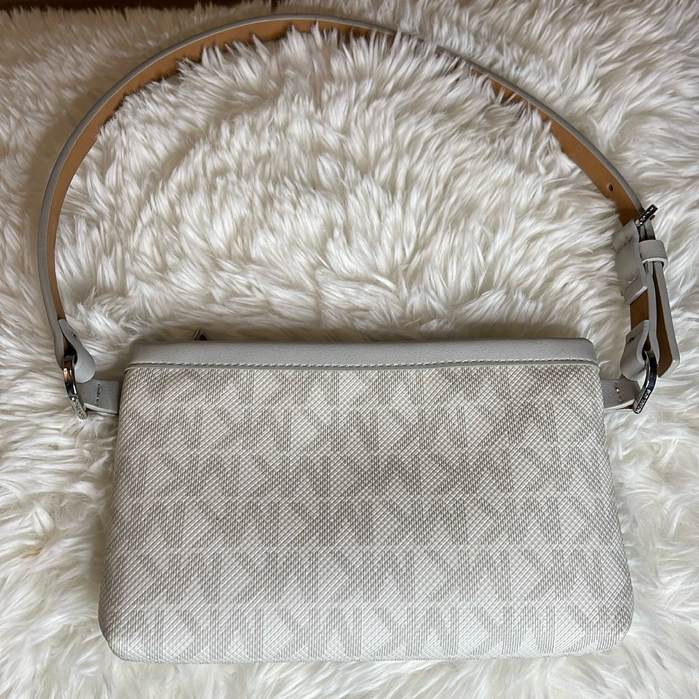 Michael kors mini wallet